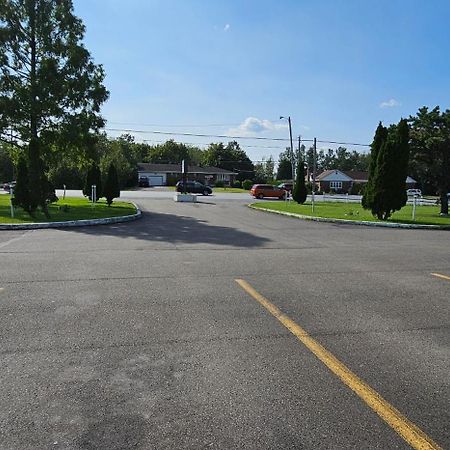 Mount Laurel Motel Гейзлтон Екстер'єр фото