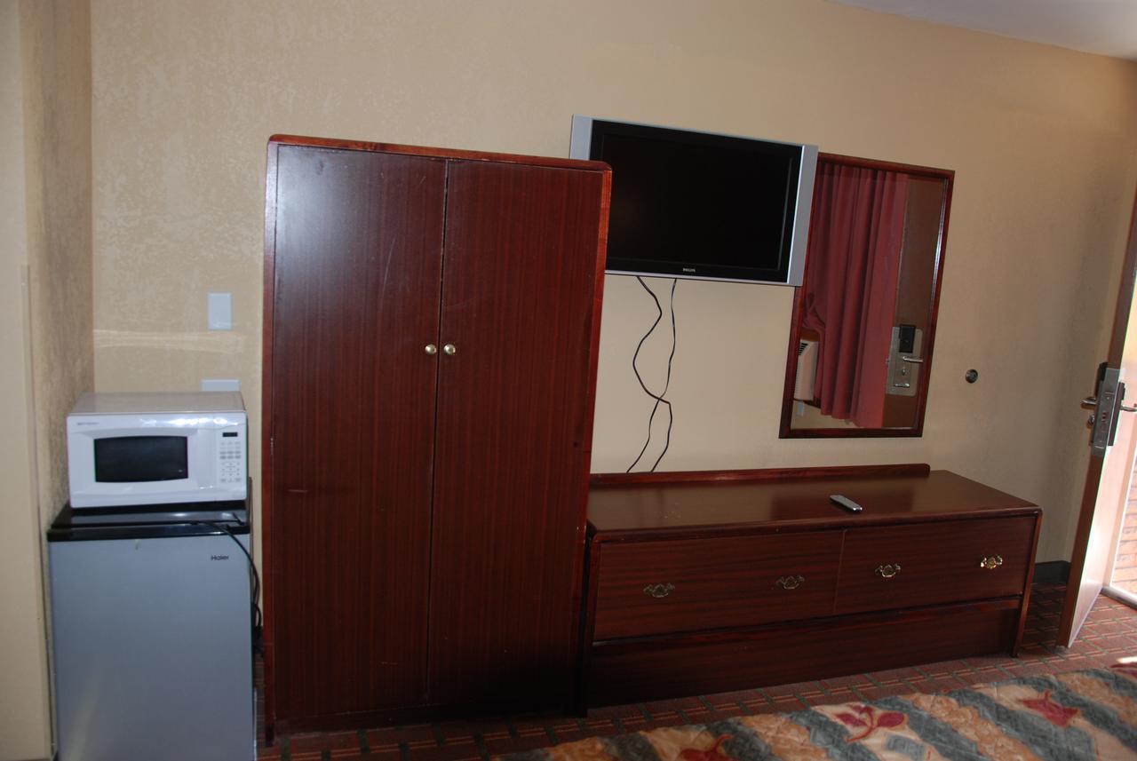 Mount Laurel Motel Гейзлтон Екстер'єр фото